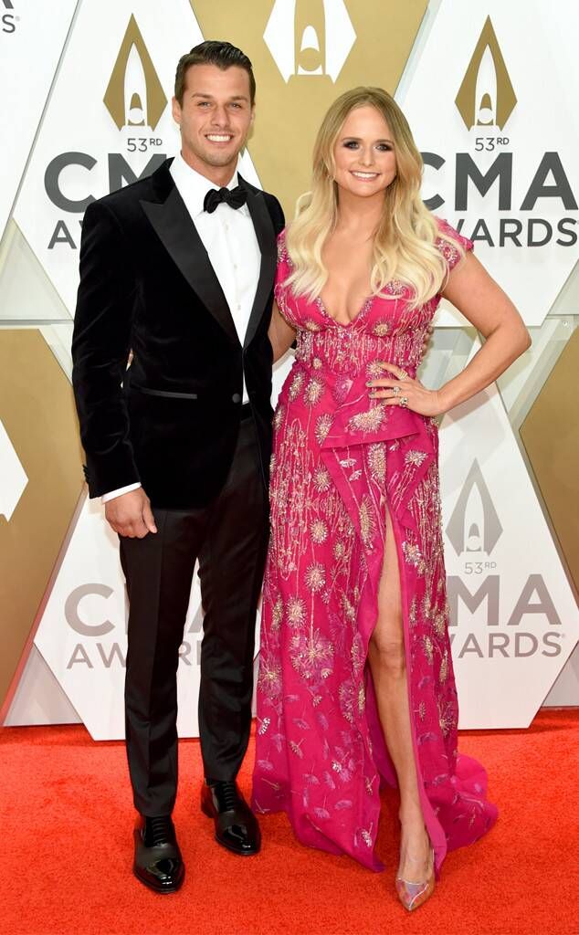 Miranda-Lambert-Tony-Ward-Couture-CMA-Awards-Nashville-Red-Carpet-2020 (2)
